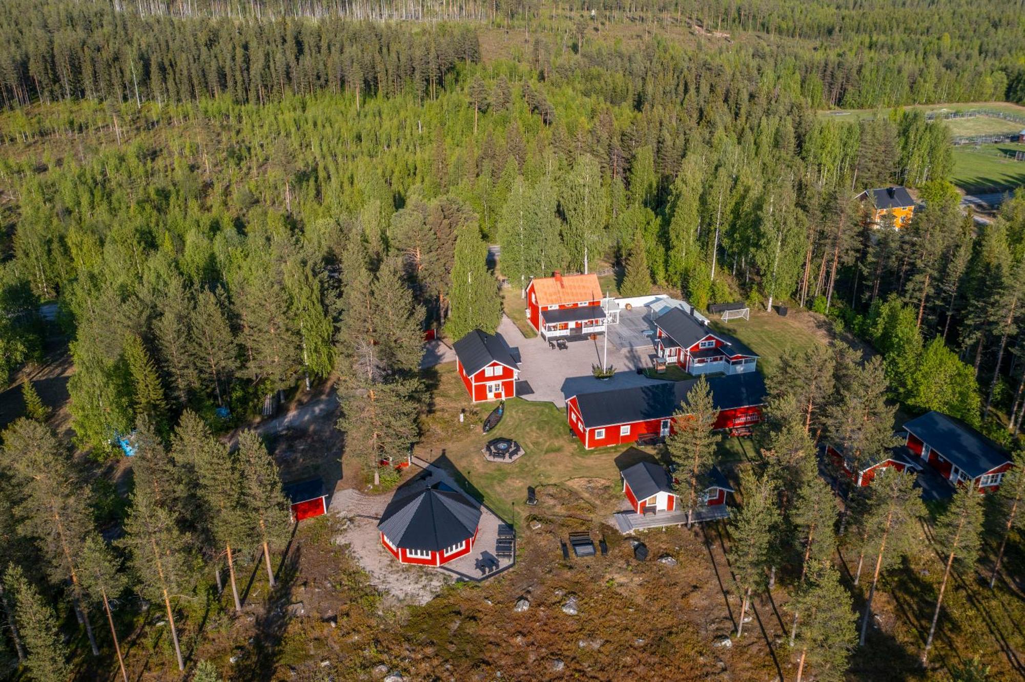 Villa Arctic Ranch à Överkalix Extérieur photo
